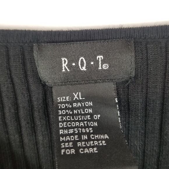 R-Q-T RIBBED BLACK KNIT SWEATER W/ BEADS. SZ XL - Picture 2 of 11